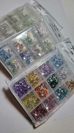 STRASS DE COLORES CG