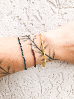 Pulseira Ágata Amarela (banho prata) na internet