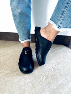 Clog Básica Lisa Preta - comprar online