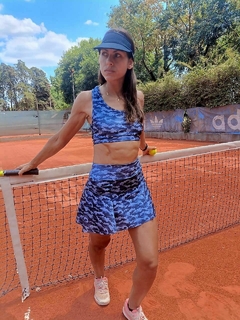 Pollera camuflada en internet