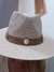 Sombrero de rafia