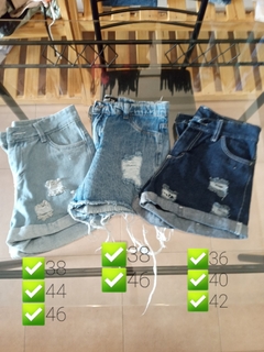 shorts de jean con rotura
