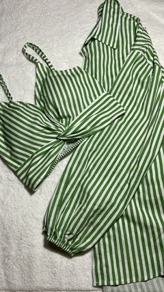 Conjunto Cropped e Camisa - comprar online