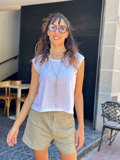 Short Magali en internet