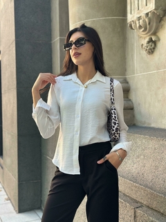 Camisa Merlina en internet