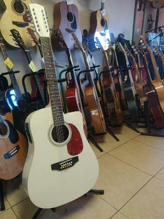 DOCEROLA SEGOVIA SGC12 BLANCA CON BRIDGE DR. DE PINES Y CUERDAS PARES CON MICA CAREY