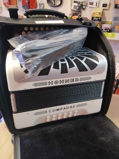 ACORDEON HOHNER COMPADRE FA BLANCO en internet