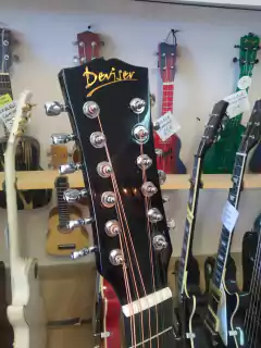 DOCEROLA DEVISER ELECTROACUSTICA NEGRA CON AFINADOR - tienda en línea