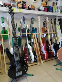 BAJO ELECTRICO MCCARTNEY 5 CUERDAS PASIVO NEGRO