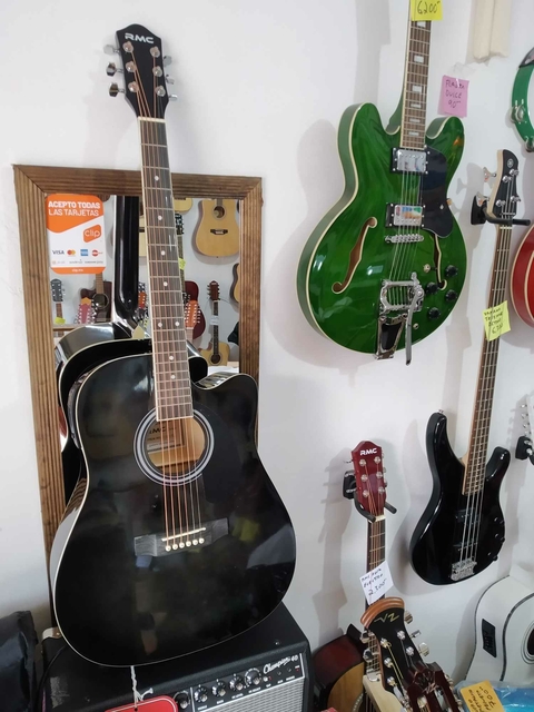 Guitarra RMC Texana Electroacústica con Afinador Digital negro sombreado