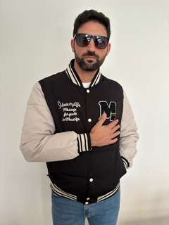 Campera universitaria