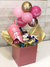 BOX COM CHOCOLATES, BALÕES E COPO