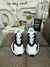 Ozweego White and Black - comprar online