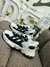 Ozweego White and Black na internet