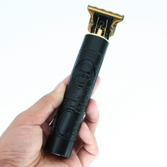 Máquina de cortar cabelo e barba