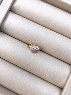 Piercing fake de coração cravejado