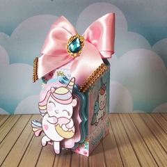 KIT DE FIESTA PERSONALIZADO UNICORNIO en internet