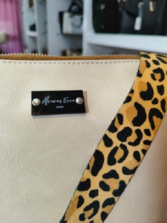 002 Cartera Cata Beige Cinta - comprar online