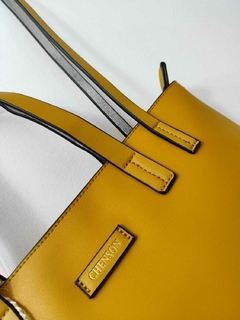 003 Cartera Chenson Mostaza - comprar online