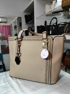 009 Cartera beige brillitos
