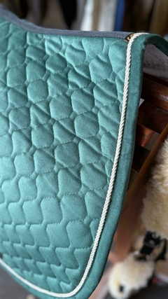 Mandil matelasseado de pana con cordón - comprar online
