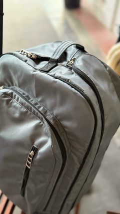 Mochila Claps en internet