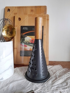 RALLADOR DE ACERO BLACK MANGO ACACIA