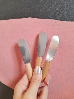 CUCHILLO UNTADOR