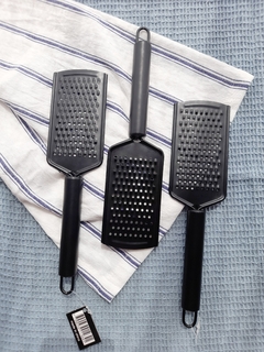 RALLADOR DE MESA DE ACERO BLACK