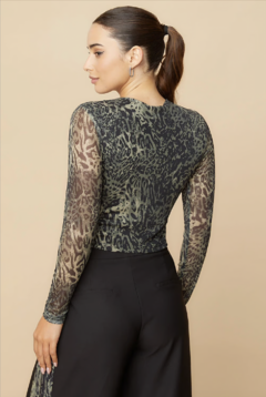 Blusa Bruma en internet