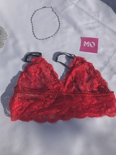 Top rojo de encaje