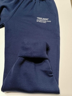 Jogger azul en internet