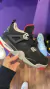 JORDAN RETRO CUATRO GRIS ROJO NEGRO