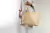 Cartera de cuero vacuno para mujer. Modelo Tote bag. Color Clara