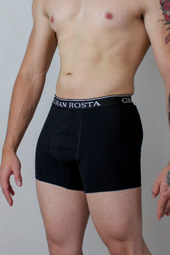 Bóxer negro de la marca gran rosta para hombre con ajuste perfecto, fabricado en algodón transpirable. Diseño moderno y cómodo para uso diario.