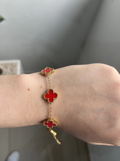 Pulsera trébol rojo