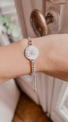 Pulsera Religiosa con cadena plana en internet