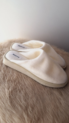 Pantufla Clásica Polar Lisa en internet