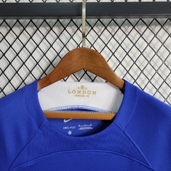 Camisa Feminina Chelsea 23/24 na internet