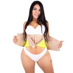 FAJA SAUNA NUDE - Curvy Bella