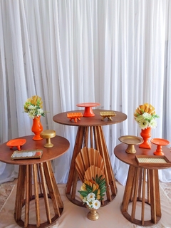 Laranja e dourado