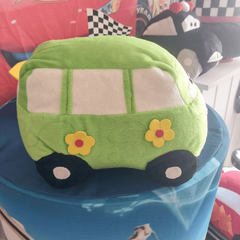 Carros de pelúcia McQuenn na internet