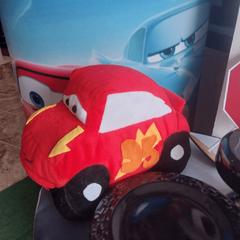 Carros de pelúcia McQuenn