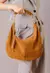 Bolsa Hobo Moonlight Grande Caramelo Vicenza - comprar online