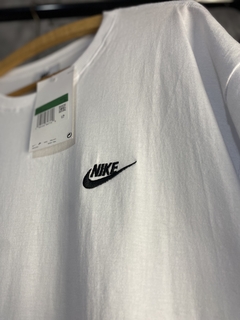 CAMISA NIKE BORDADA BASICA - comprar online