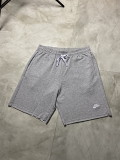 Bermuda Nike moletom