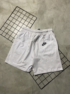 Imagem do Bermuda Nike white