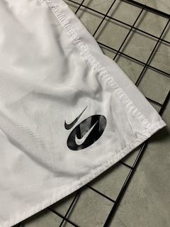 BERMUDA ELASTANO NIKE WHITE - comprar online