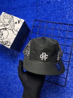 Boné five panel anth co