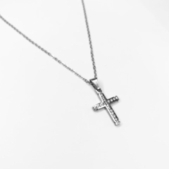 Colar Crucifixo com Strass em Aço Inox na internet
